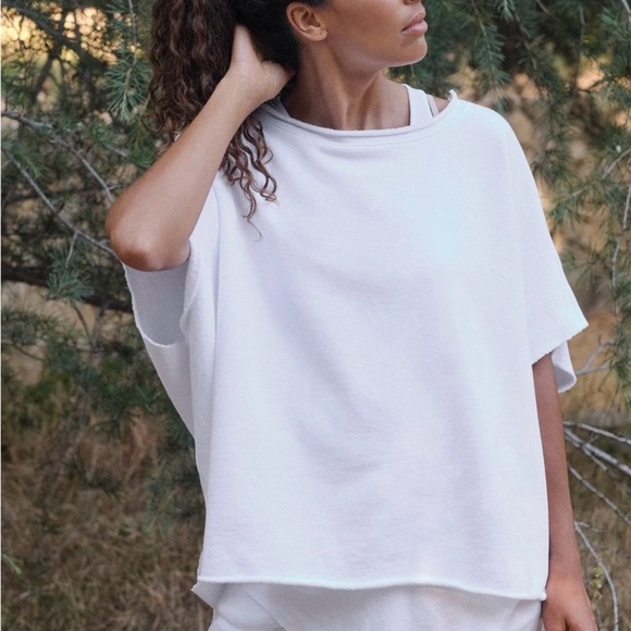Frank & Eileen Tops - Frank & Eileen White Relaxed Short Sleeve sweatshirt Pullover